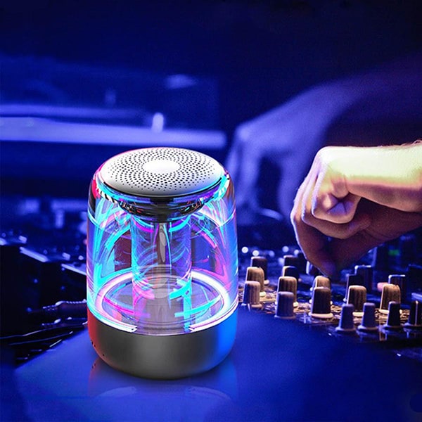 Loa bluetooth có đèn LED theo nhạc C7